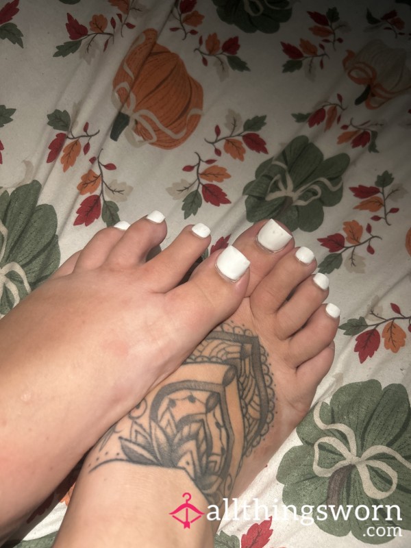 White Toes ✨