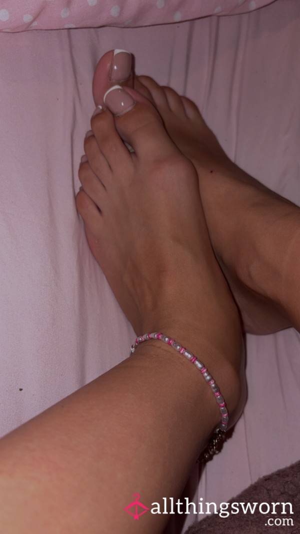 White Toes Pics