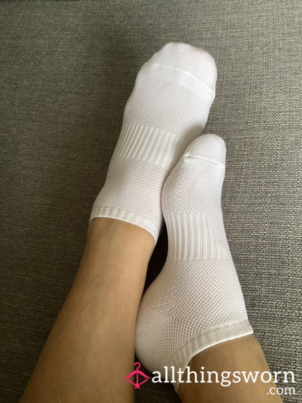 White Trainer Socks 💦 Worn 2 Days + Gym – Ready To Ship