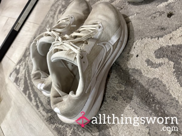 White Trashed Smelly Running Trainers 😈