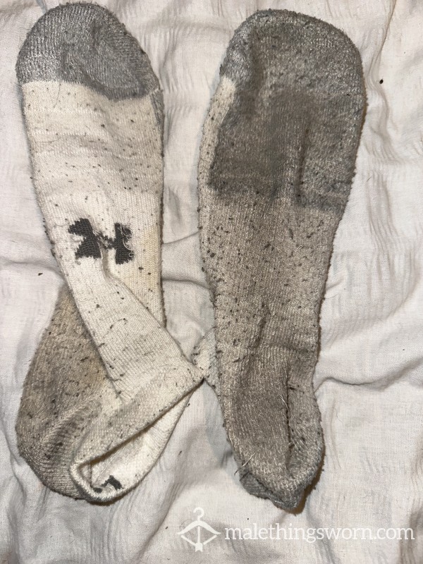 [OUT OF STOCK - Restock Soon] White Under Armour Trainer/Ankle Socks - Well-worn