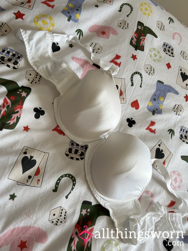 🤍 Worn White Padded Bra – 42DD 🤍
