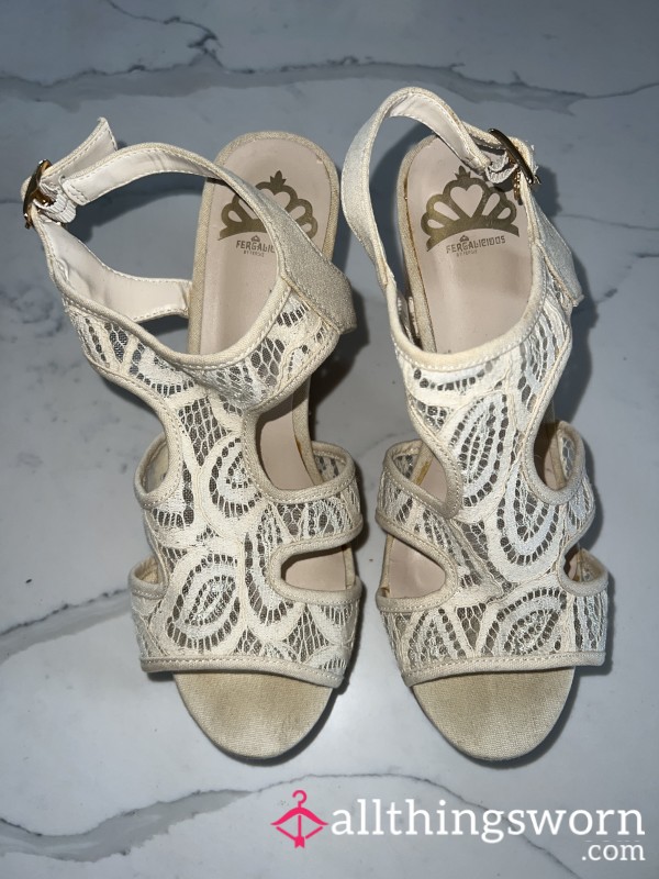 White Wedges