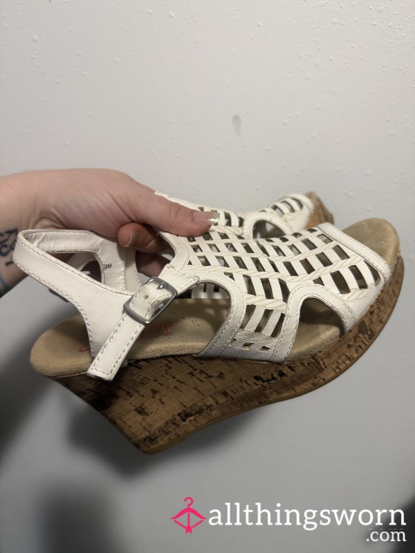 White Wedges