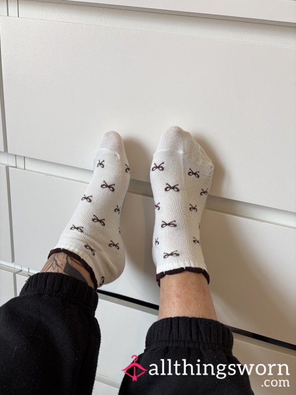 White With Brown Bow Socks