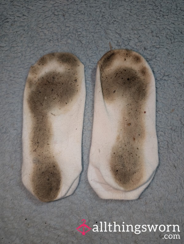 WHITE WITH DIRTY FOOT IMPRINT INCLUDED SOCKS 🧦 🧦 🧦 🧦 STINKY FEET PRINTS AS IN PIC Stinky Well Worn By Rainbow 🌈 Definitely Worth It To Ad To You Collection 😜 UNFORTUNATELY EXPRESS POSTAGE ISN
