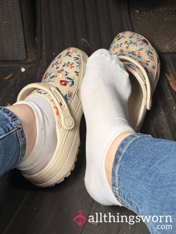 White Work Socks Worn All Day – Long Shift Edition 🤍
