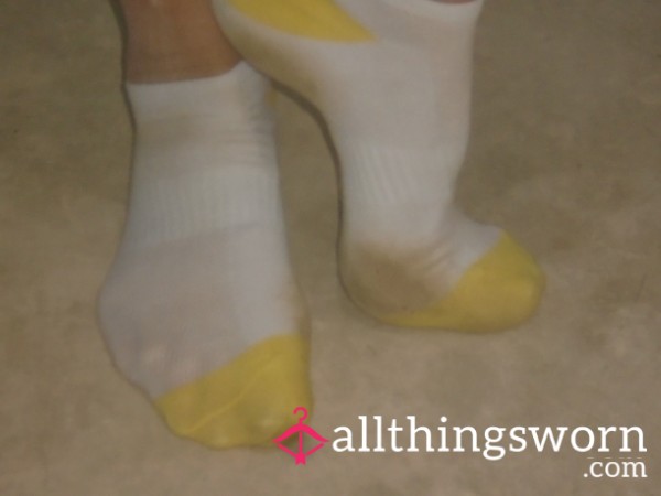 🌀💛White  / Yellow Used Socks💛