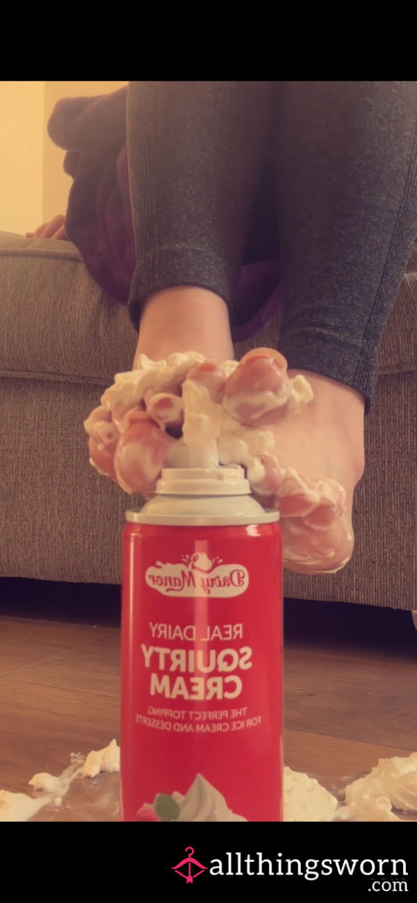 Who Doesn’t Love Squirty Cream 😏🤍👣