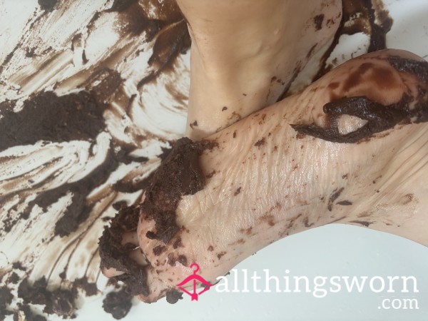 Who Likes A Bit Of Cake To C*m Over 😮‍💨 ASMR