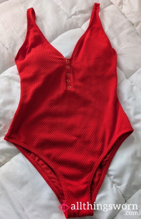 Who Loves A Lady In Red? - Size 12