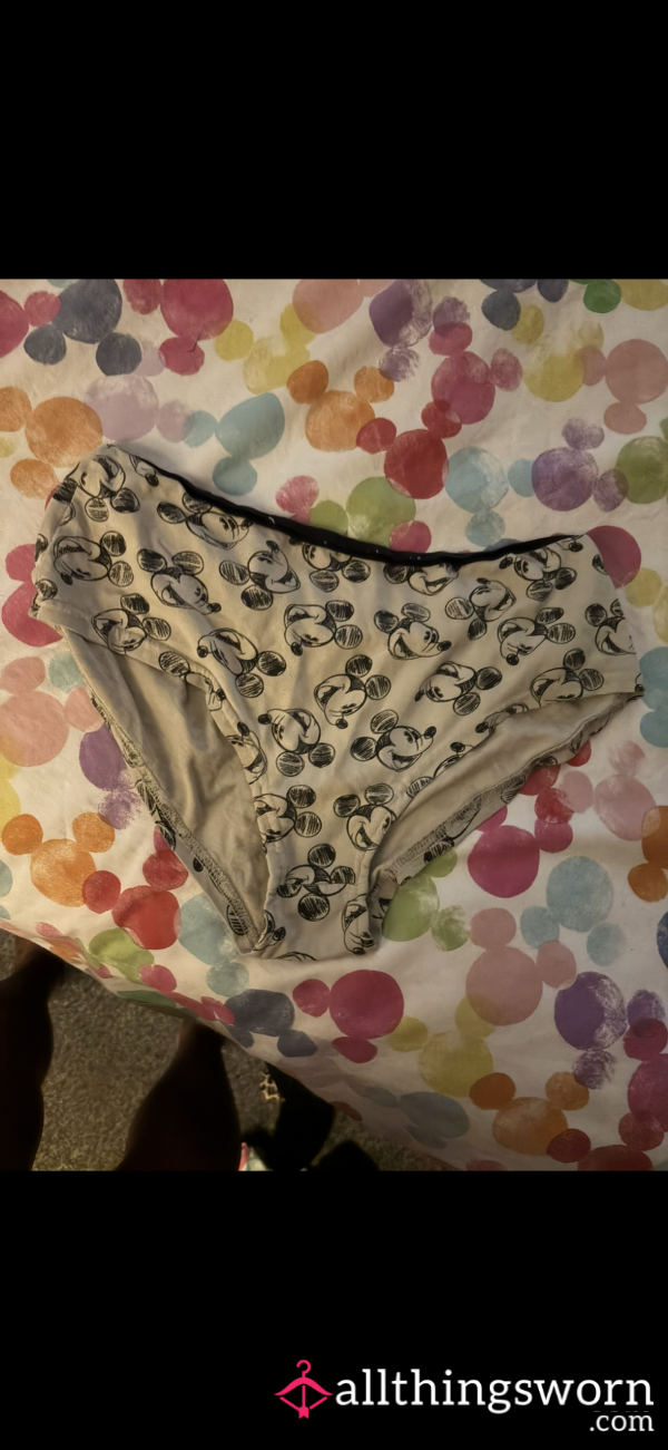 Who Loves Big Panties 😏😏😈