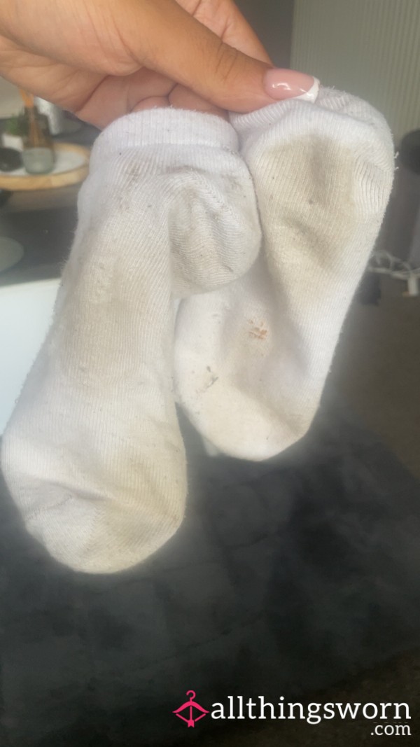 Who Loves Crusty Sweaty Dirty Socks?