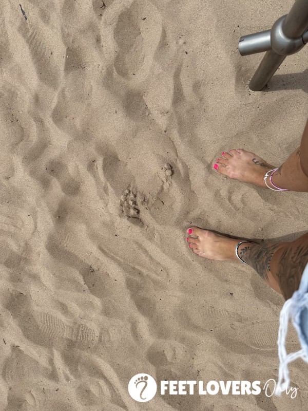 Who Loves My Feet??