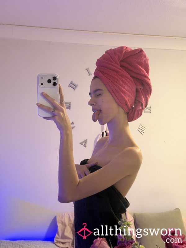 Who Wants To See Me Dropping This Towel 😝💦