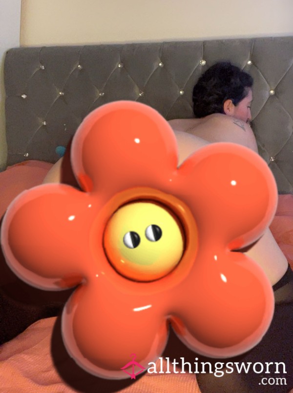 Who Wants To See My Peachy B*m?