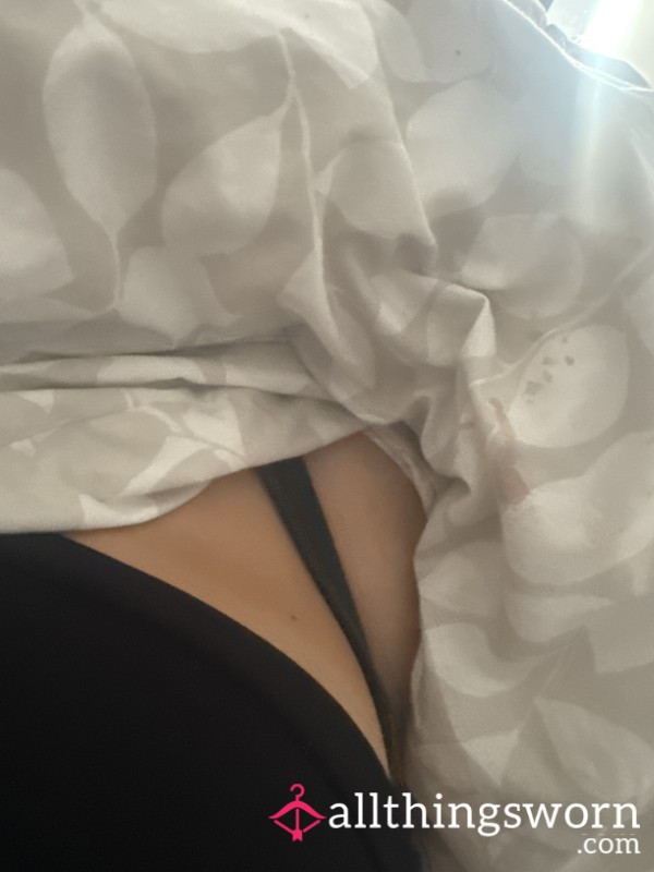 WHO WANTS TO SEE UNDER THE DUVET 👿👿