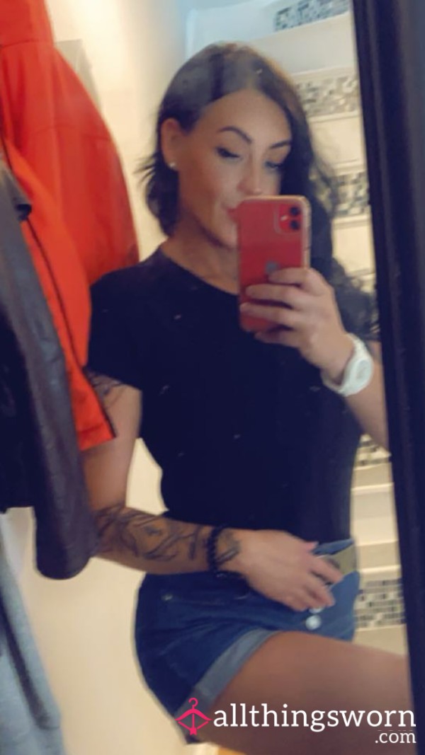 Who Wears Short Shorts? Denim Hot Pants