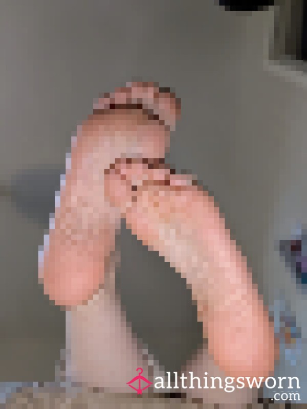 Wiggling My Pretty Toes