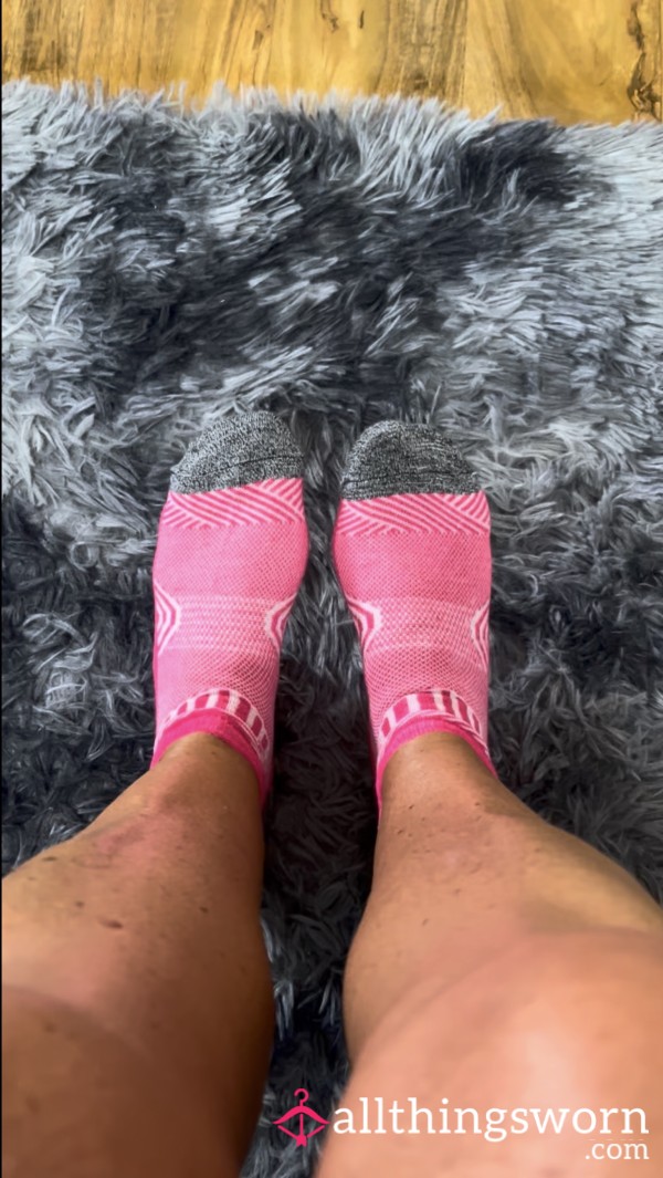 🩷 Wiggly Gym Sock Toes 🩷
