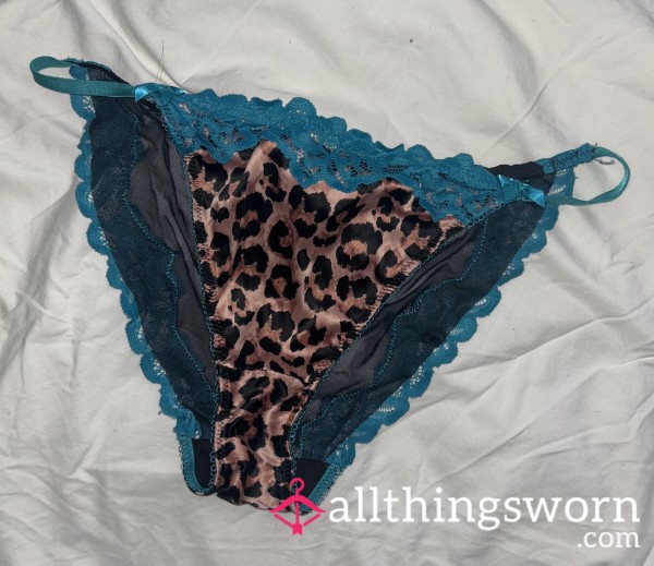 💙 Wild & Wicked – Blue & Leopard Lace Panties 🐆