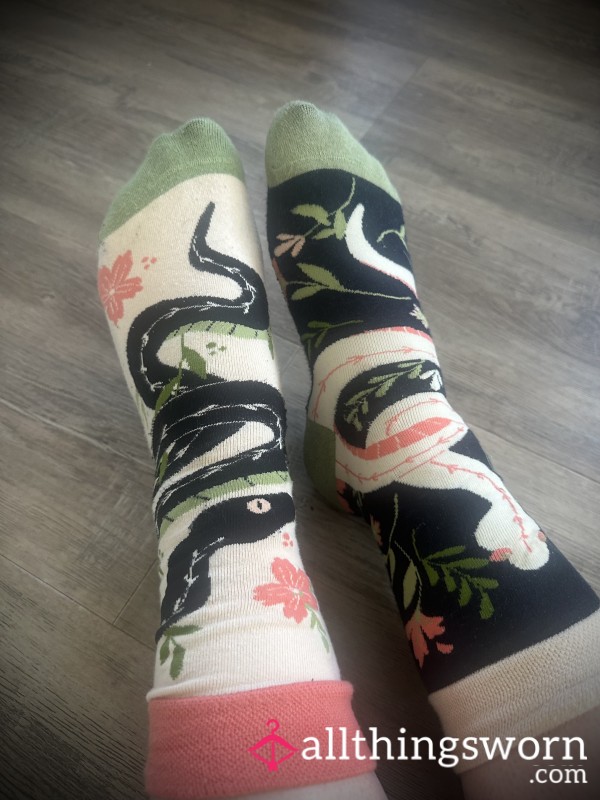 ✨🌙 Witchy Worn Socks 🌙✨