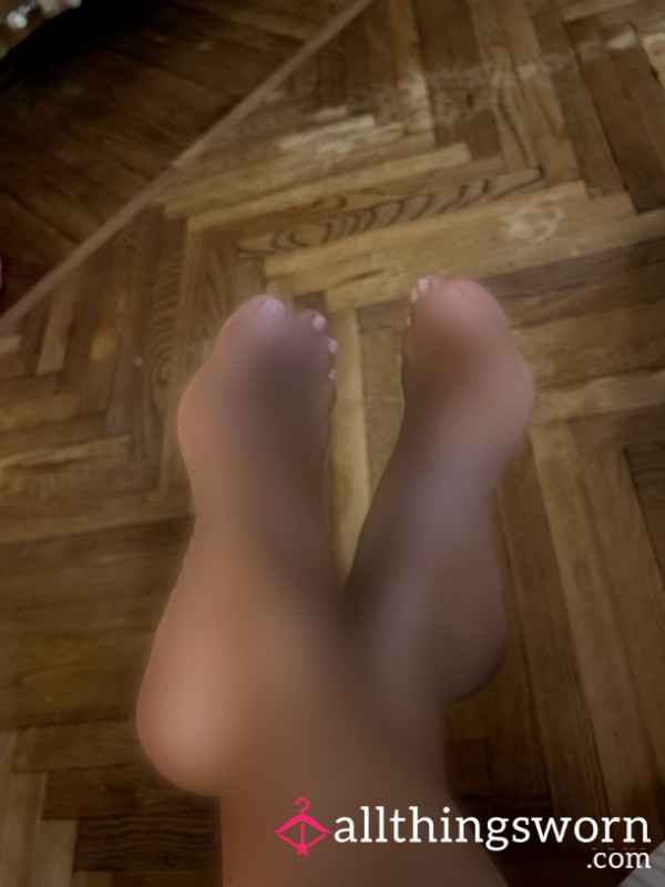 With My Legs Crossed, I Let The Light Glide Over My Heels As I Hold A Gla** Of Wine.