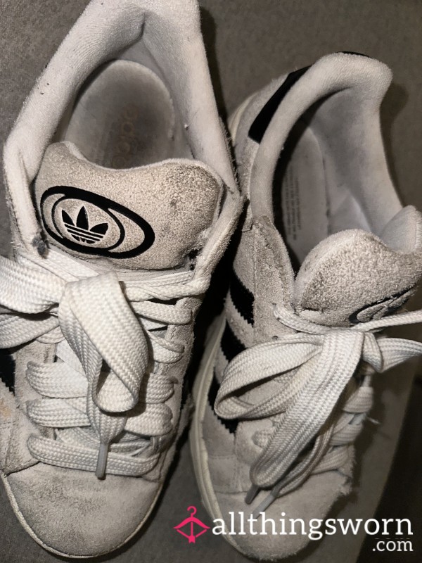 WITHOUT SOCKS Heavily Worn