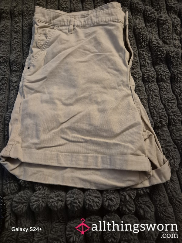 Woman's Shorts Preloved