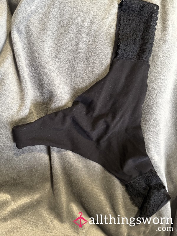 Women’s Black Lace No-Show Panties