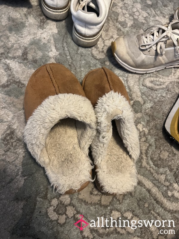 Women’s Lounge Slippers
