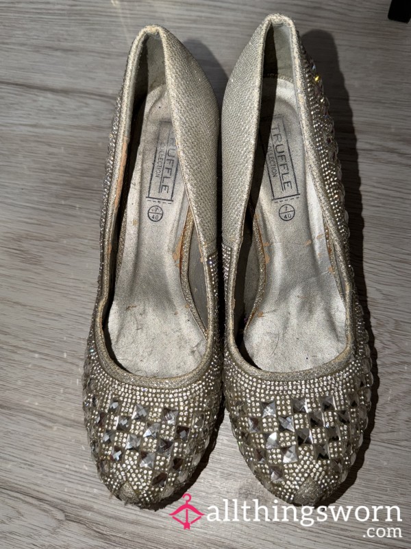 Womens Worn Out Silver Heels - Size 7