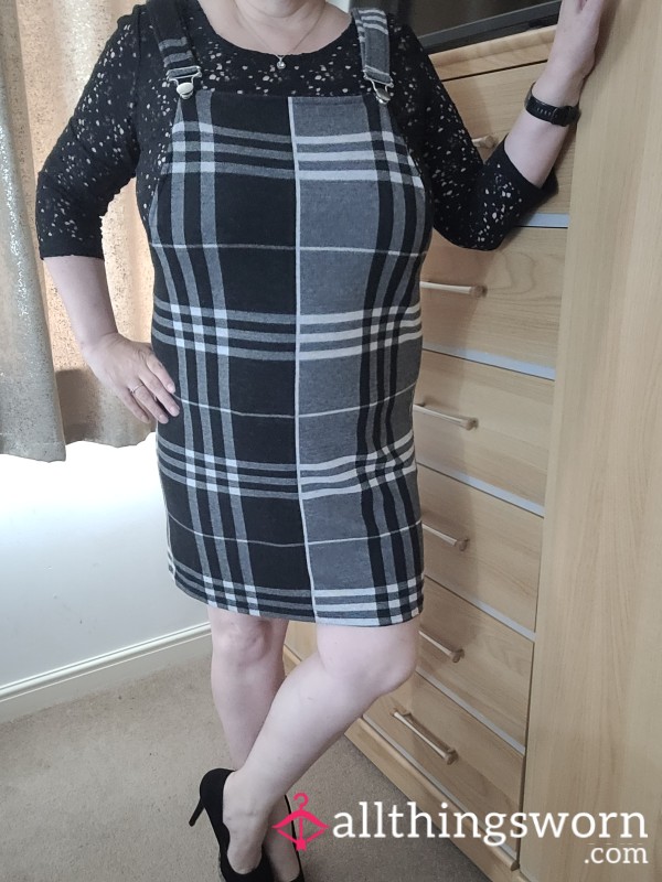 Work Pinafore And Top