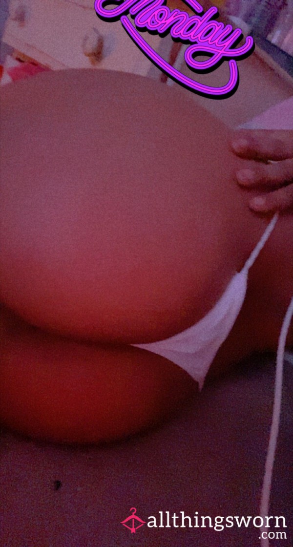Worm Creamy Thong
