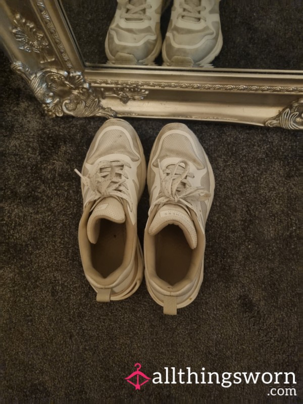 Worn Alot Of Times Sketchers White