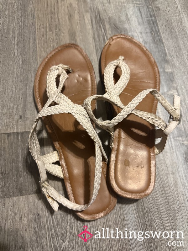 Worn American Eagle Flip Flops