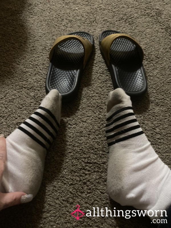 Worn At Seaworld All Day In Sandals