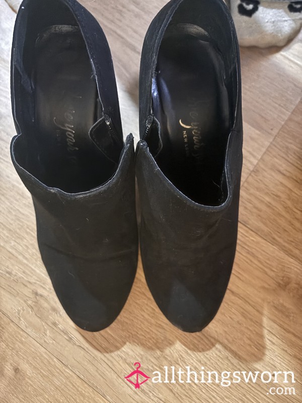 Worn Black Heels, Uk Size 5