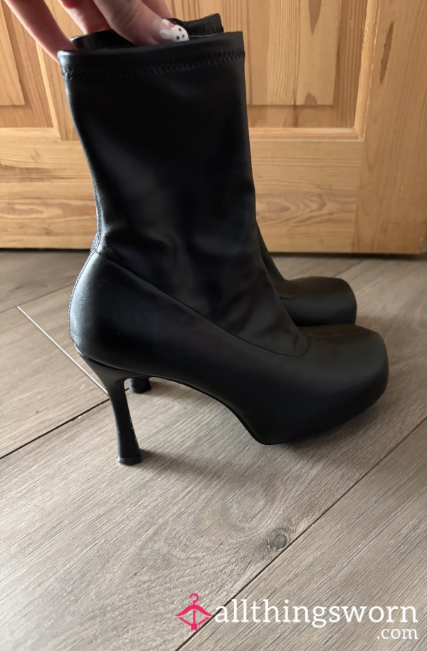 Worn Black High Heel Ankle Boots👠🖤