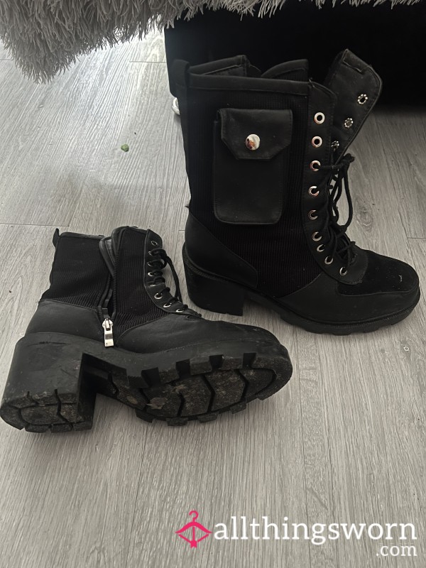 🥾 Worn Black Lace Up Boots