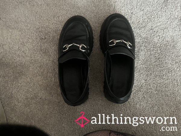 🖤 Worn Black Loafers – Daily Use, Dirty Secrets 🖤