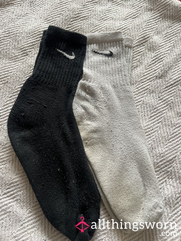 🖤 Worn Black Or White Nike Crew Socks ( 24hr Included )🤍