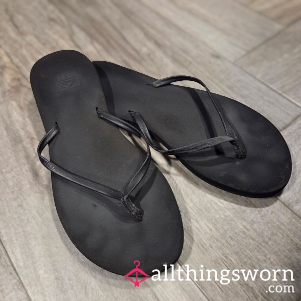 Worn Black Reef Flip Flops - Women's 8