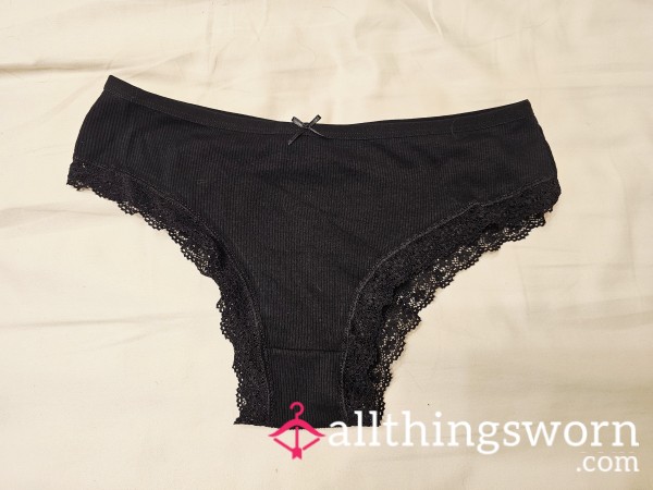 💣Worn Black Ribbed Full Back Panties With Lace Trim 🖤