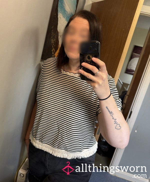 Worn Cute Top Size 18