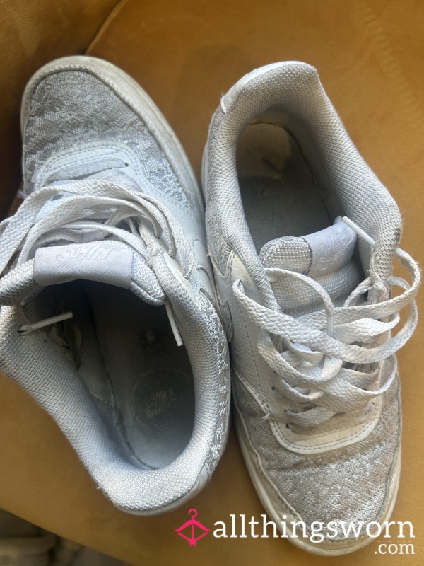 Worn/ Dirty Size 8 White Nikes