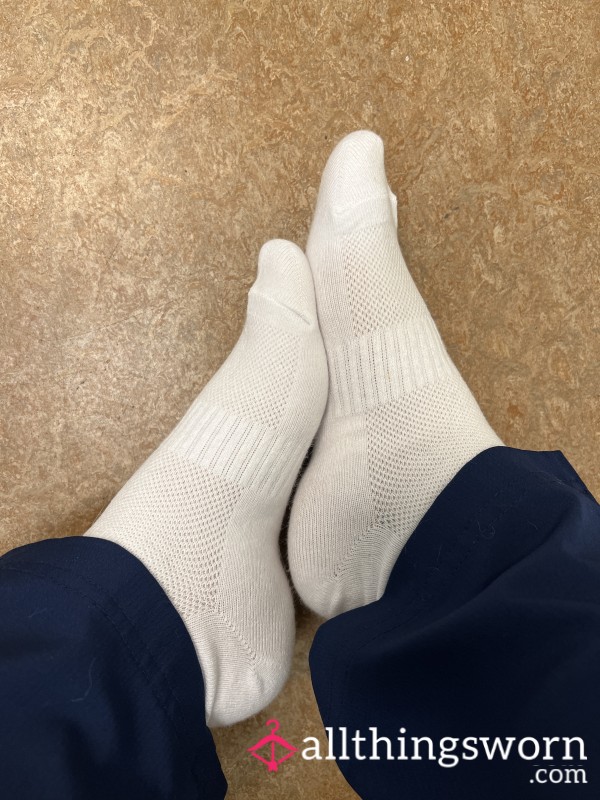 Worn During 12hr Clinic Shift – 1 Day Socks (Real Work Wear)