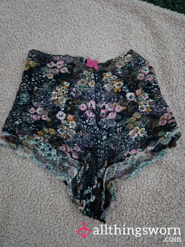 Worn Flor*ls