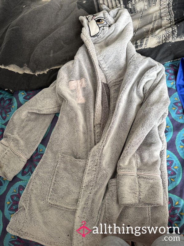✨ Worn Fluffy Animal Robe – Soaked In My Scent ✨