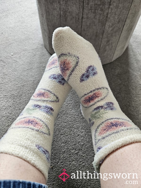 Worn Fluffy Socks , Really Pretty Pattern 👣👣👣👣👣